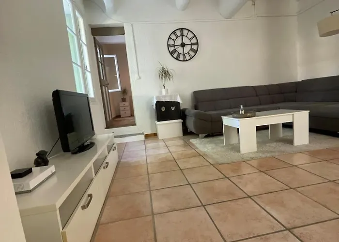 Au Coeur Des Vignes, Pres Du Canal Du Midi Apartment *